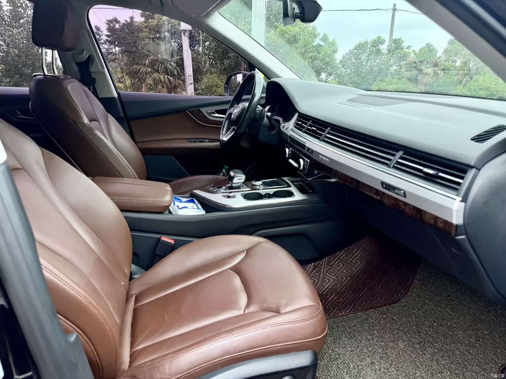 Audi Q7, 2018 все фото