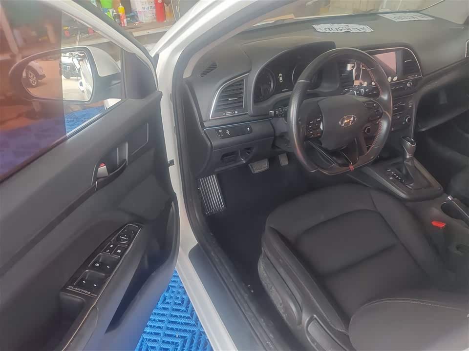 Hyundai Lead