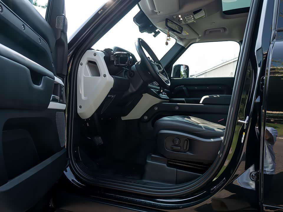 Land Rover guard Land Rover guard
