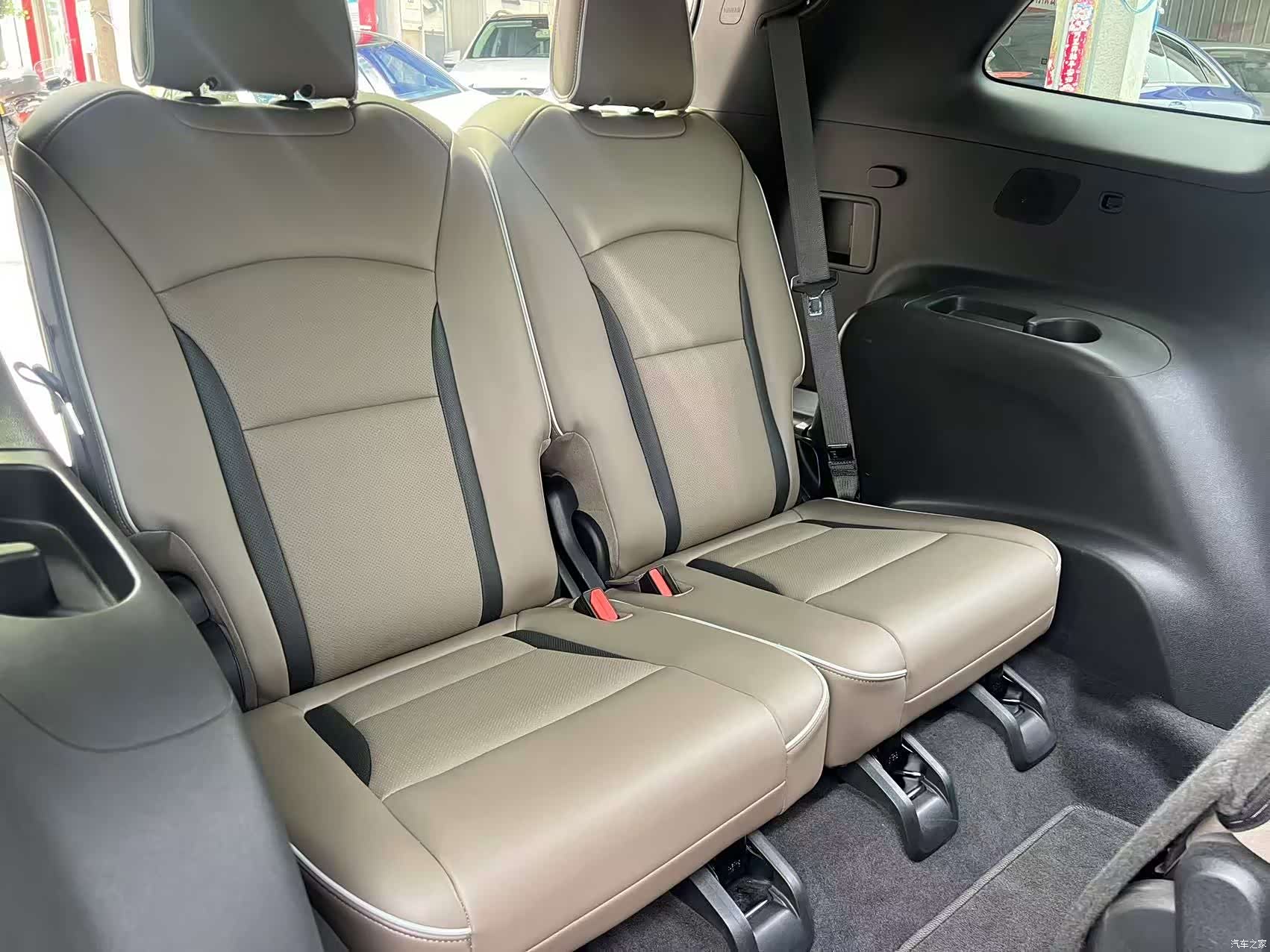 Buick Enclave, 2022 13