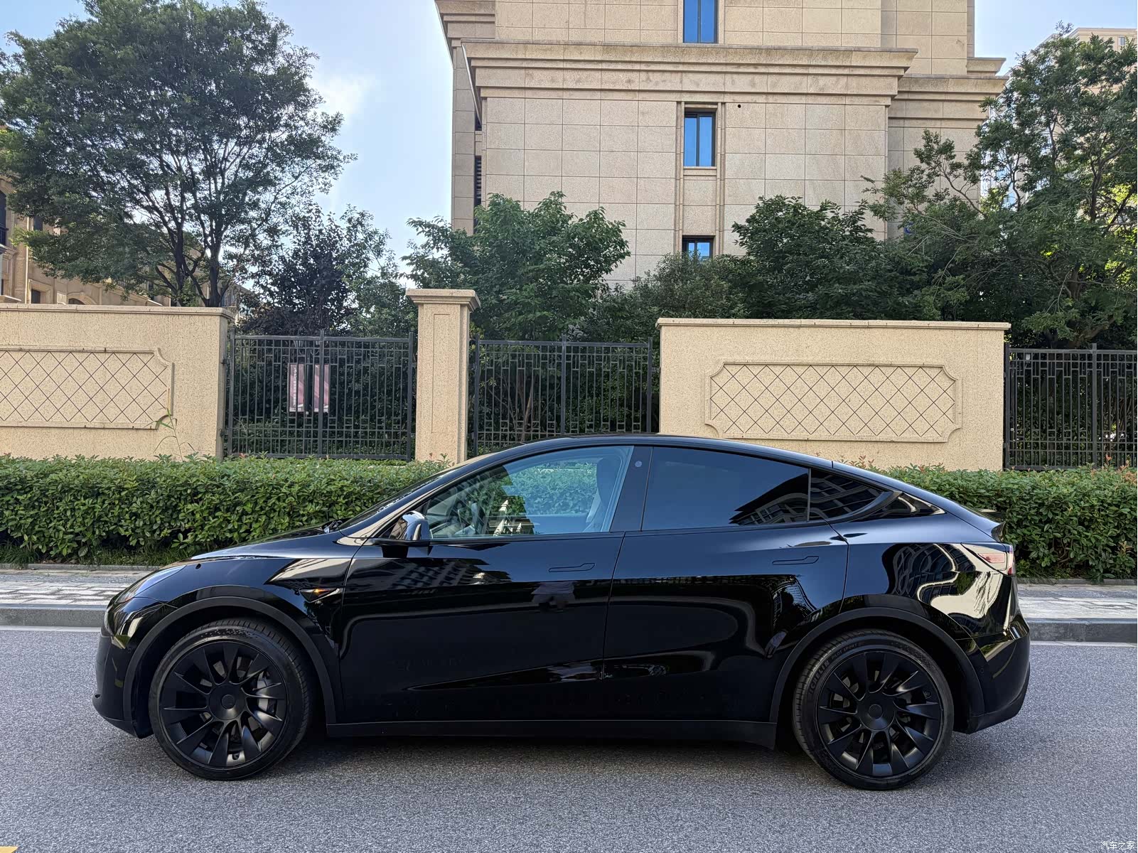 Tesla Model Y, 2023 8