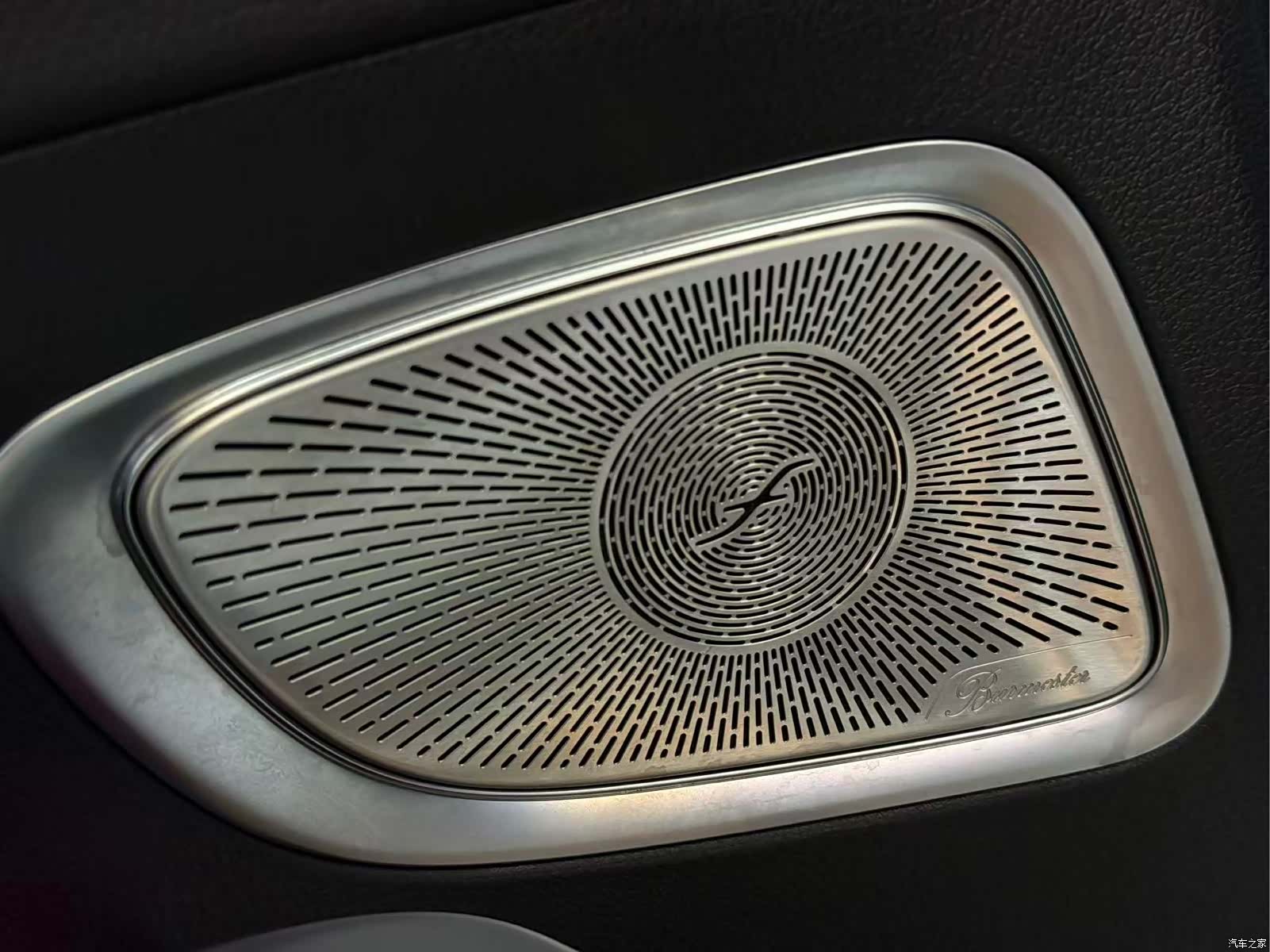 Mercedes-Benz C-Class, 2024 12