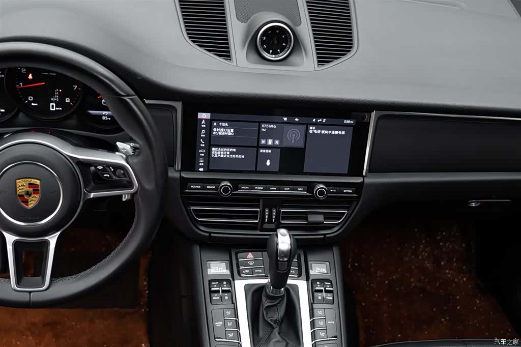 Porsche Macan, 2021 12