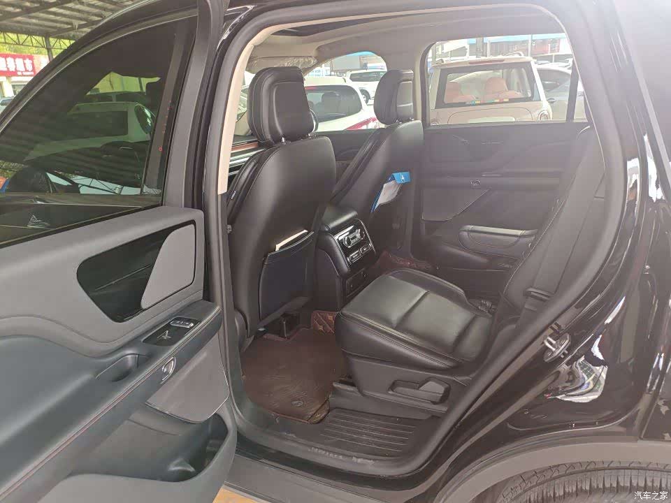 Lincoln Aviator, 2022 4