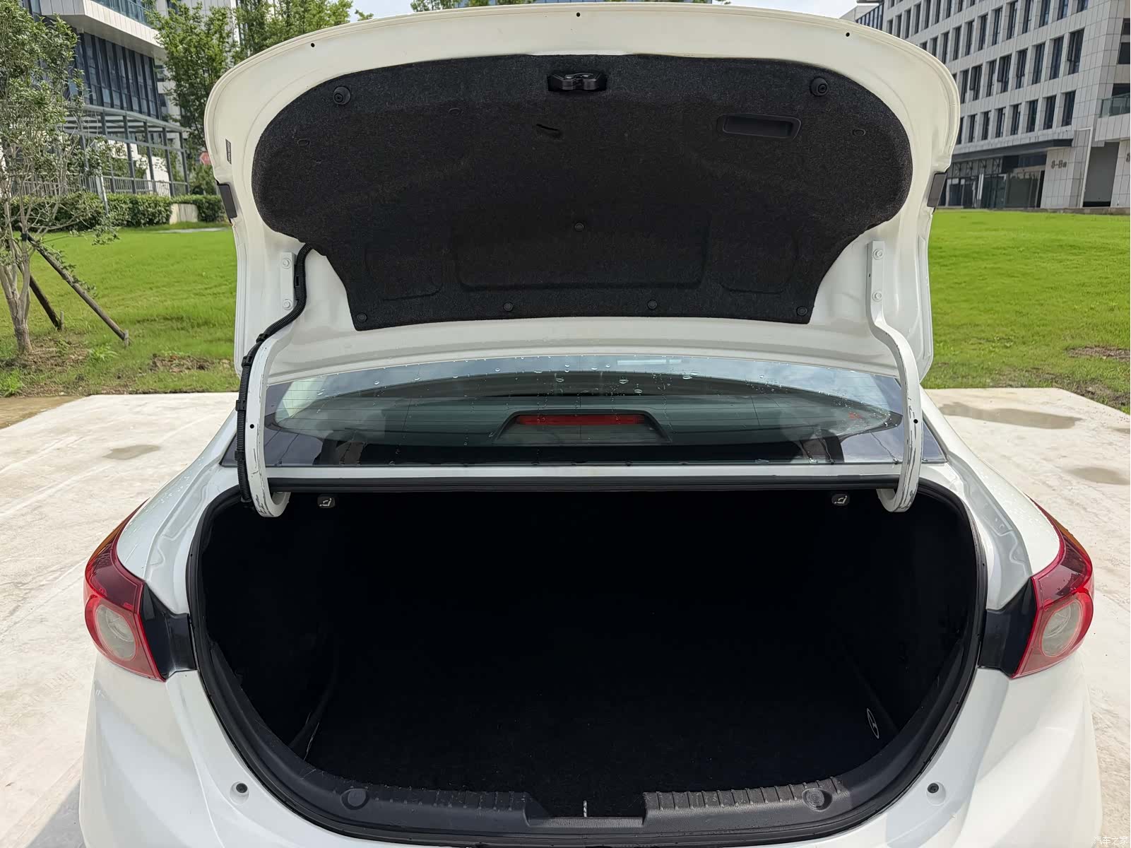 Mazda Mazda3, 2016 23