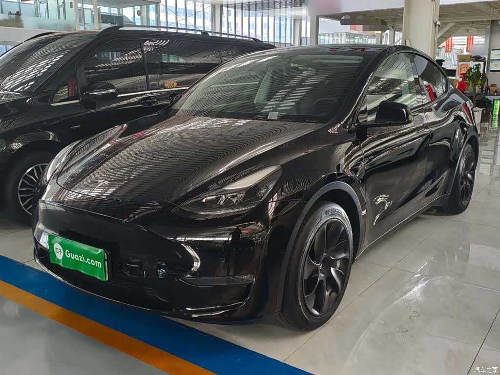 Tesla Model Y, 2022 2