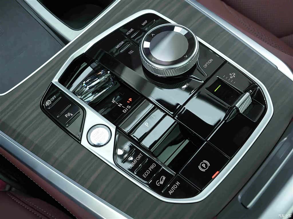BMW X5, 2024 10