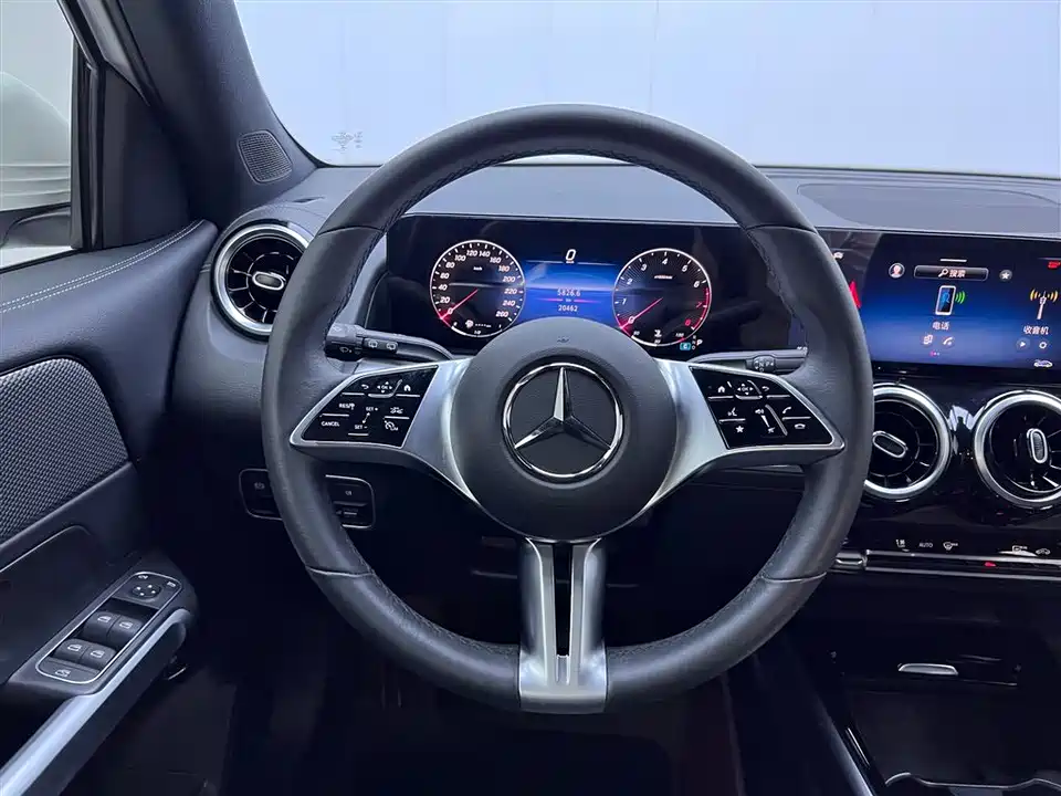 Mercedes-Benz GLB Mercedes-Benz GLB
