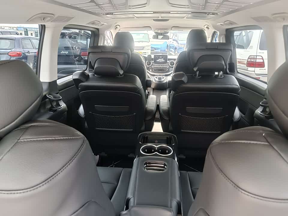 Mercedes-Benz V-class