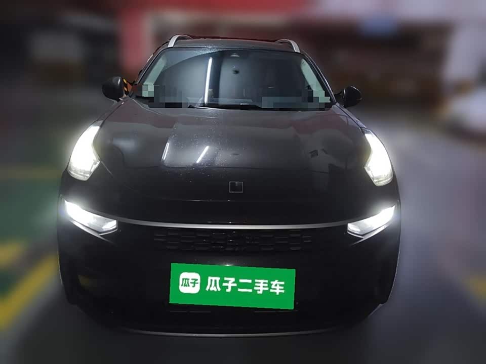 Lynk & Co 01