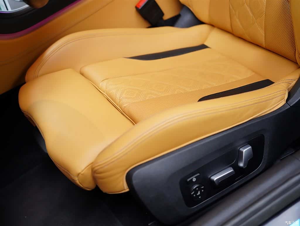 BMW M8, 2021 29