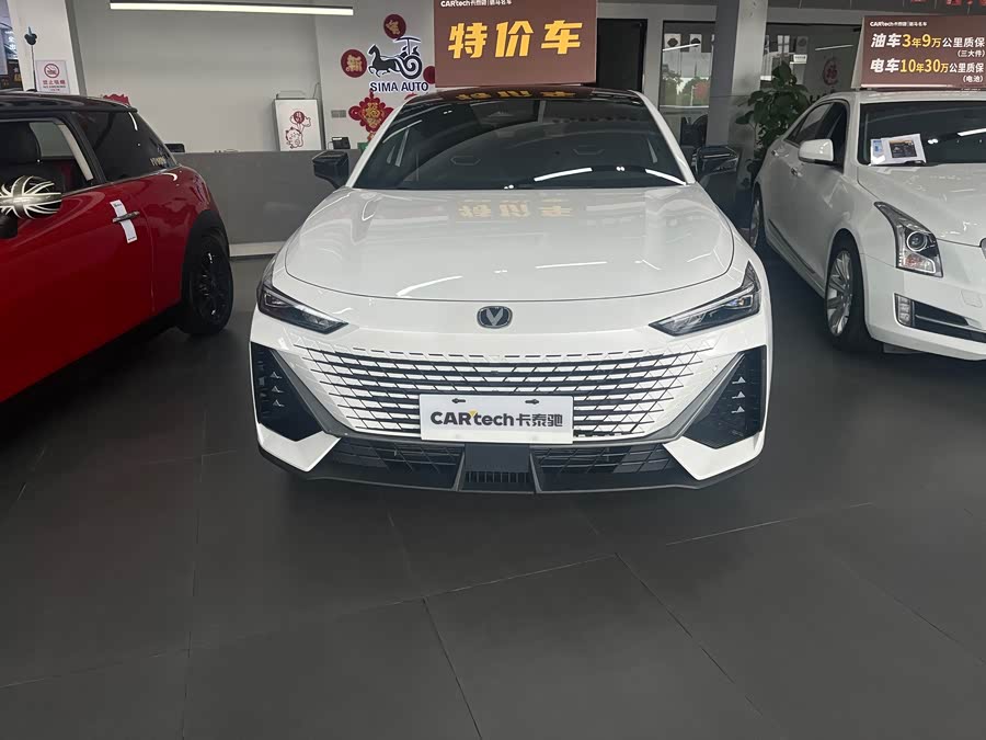 Changan UNI-V 2025, фото 2
