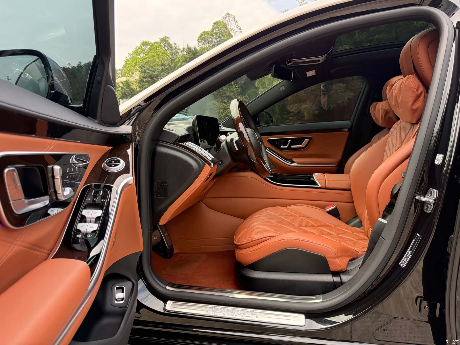 Maybach S-Class, 2021 4