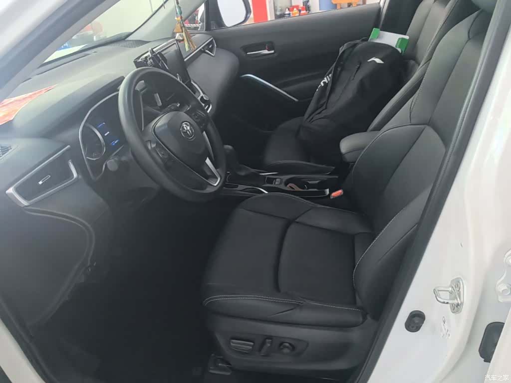 Toyota Frontlander, 2022 11