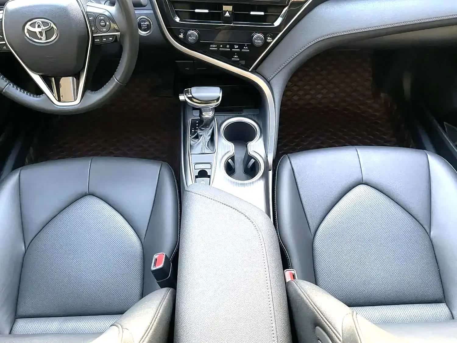 Toyota Camry, 2023 14