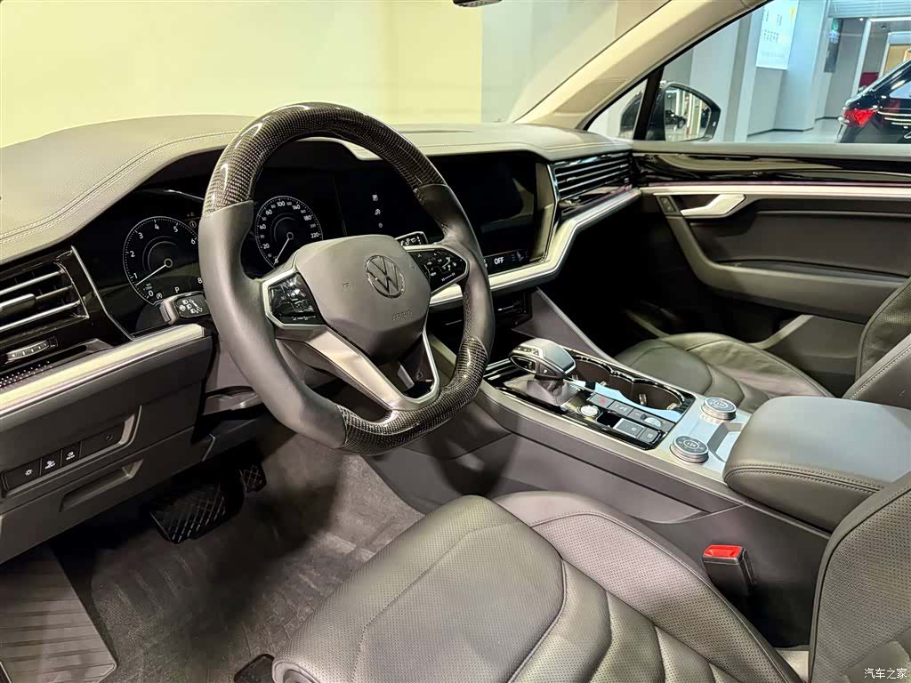 Volkswagen Touareg, 2023 28