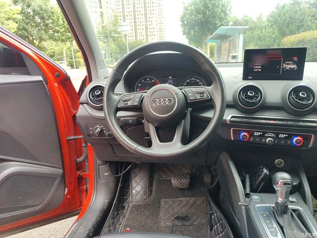 Audi Q2L, 2021 11