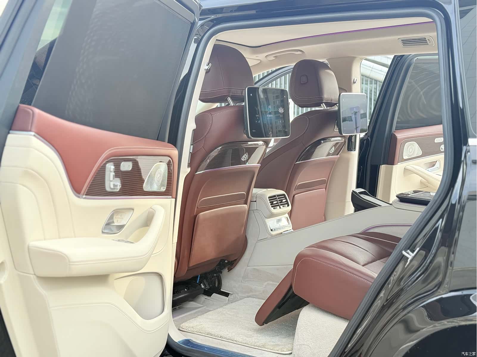 Maybach GLS, 2023 все фото