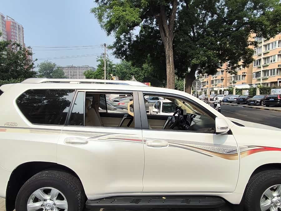 Toyota Prado 2017, фото 16