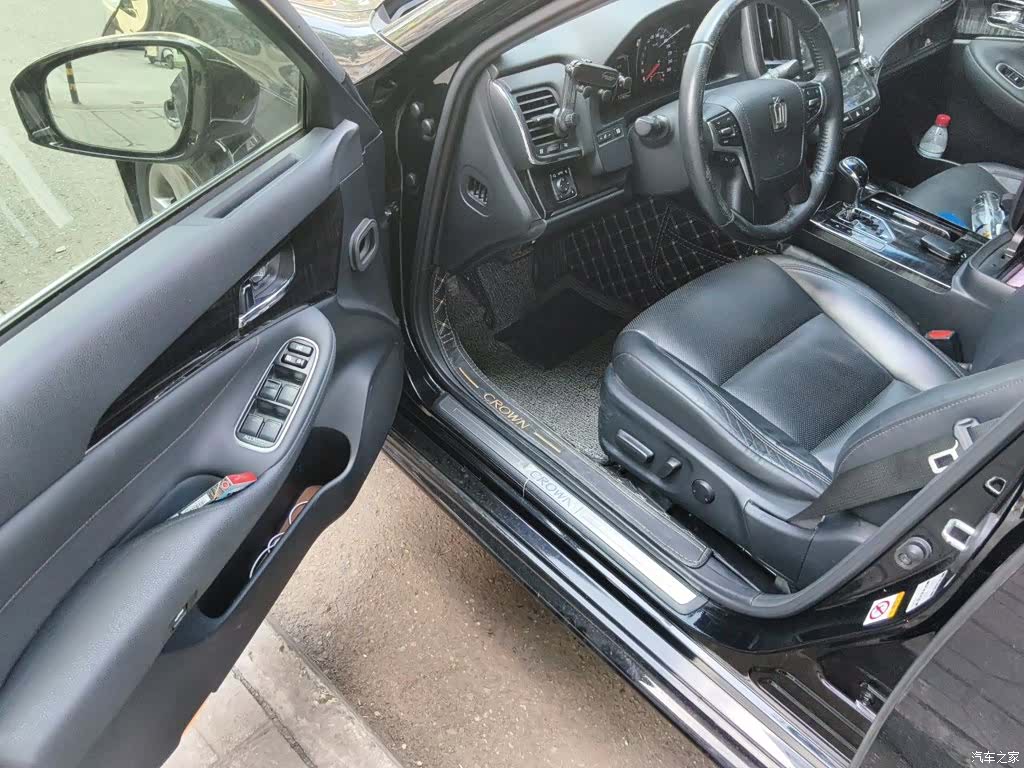 Toyota Crown, 2015 17