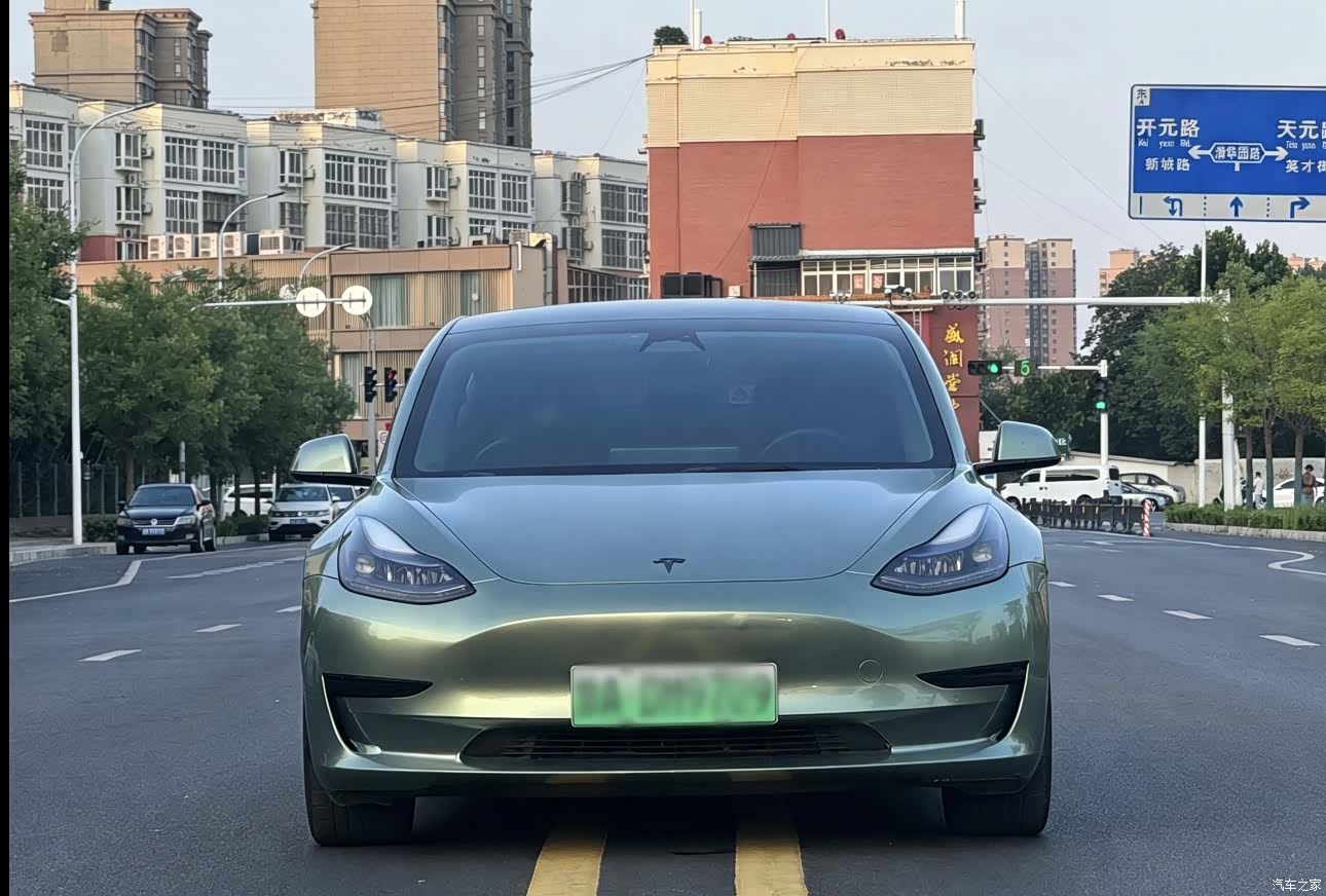 Tesla Model 3, 2023 2