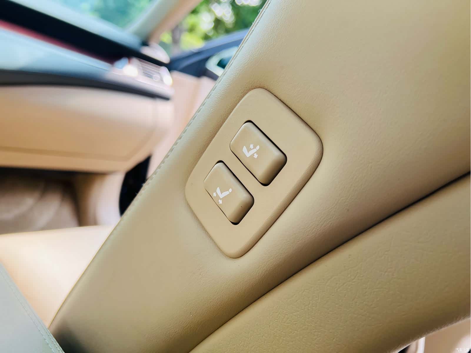Toyota Crown, 2011 19