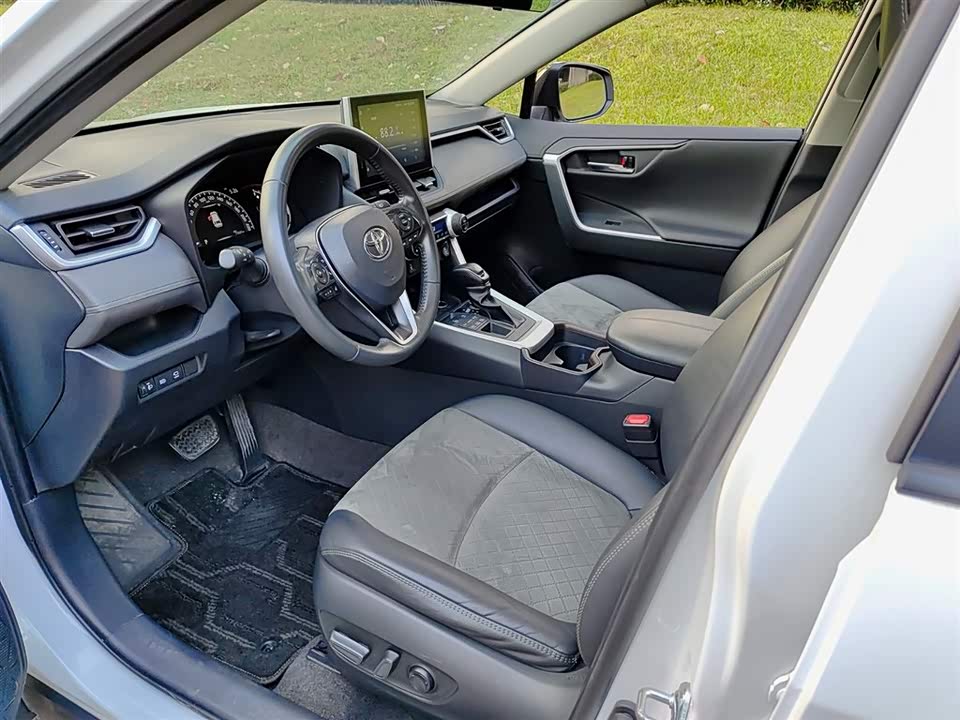 Toyota RAV4 Rongfang