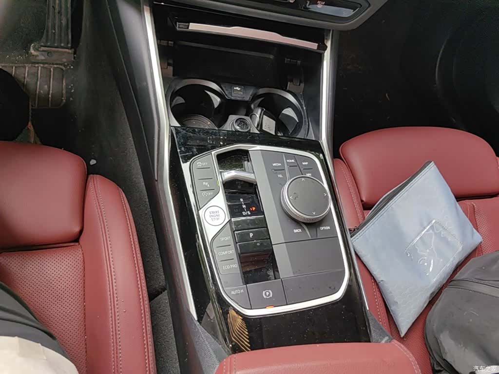 BMW 3 Series, 2024 10