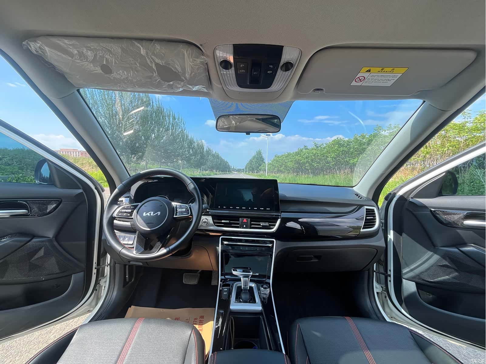 Kia KX3, 2022 11