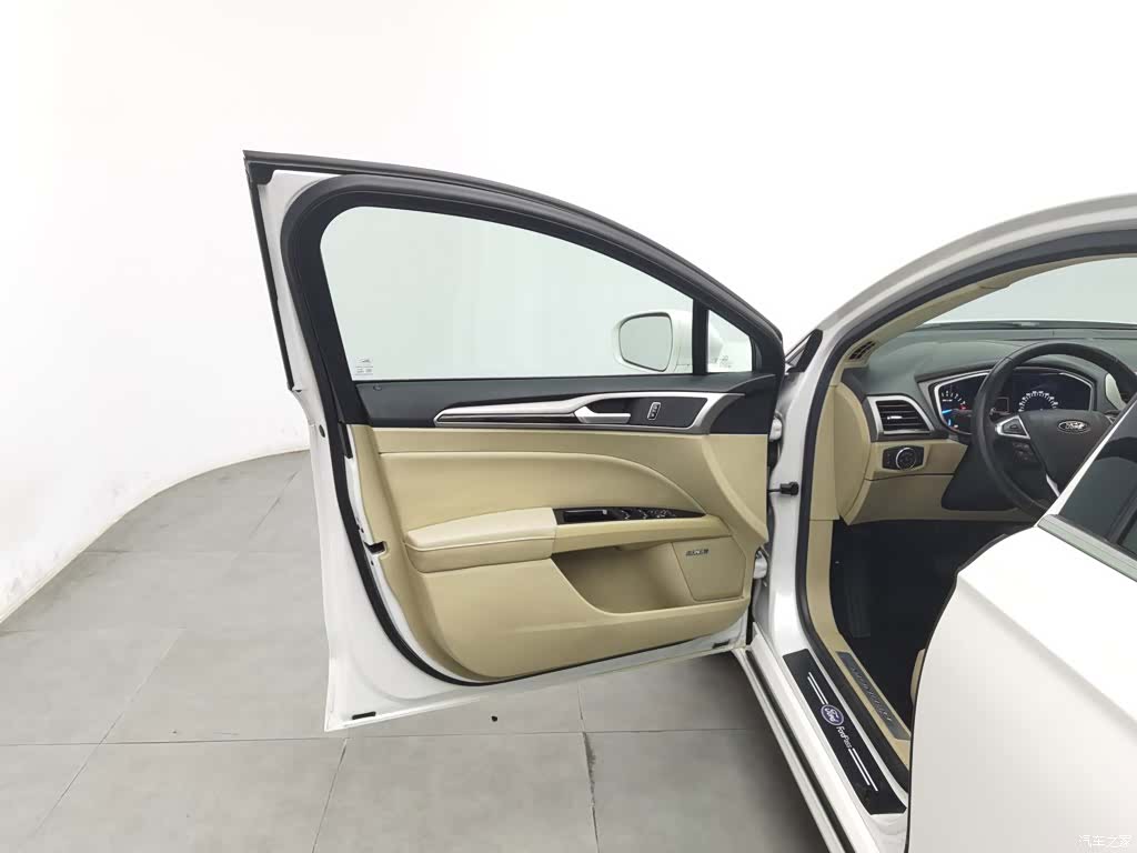 Ford Mondeo, 2015 8