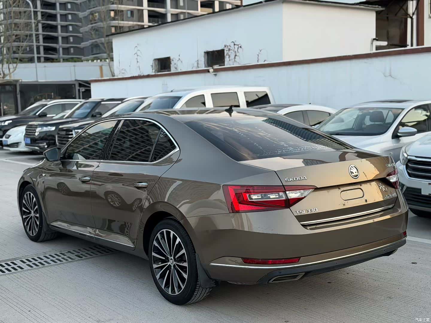 Skoda Superb, 2018 9