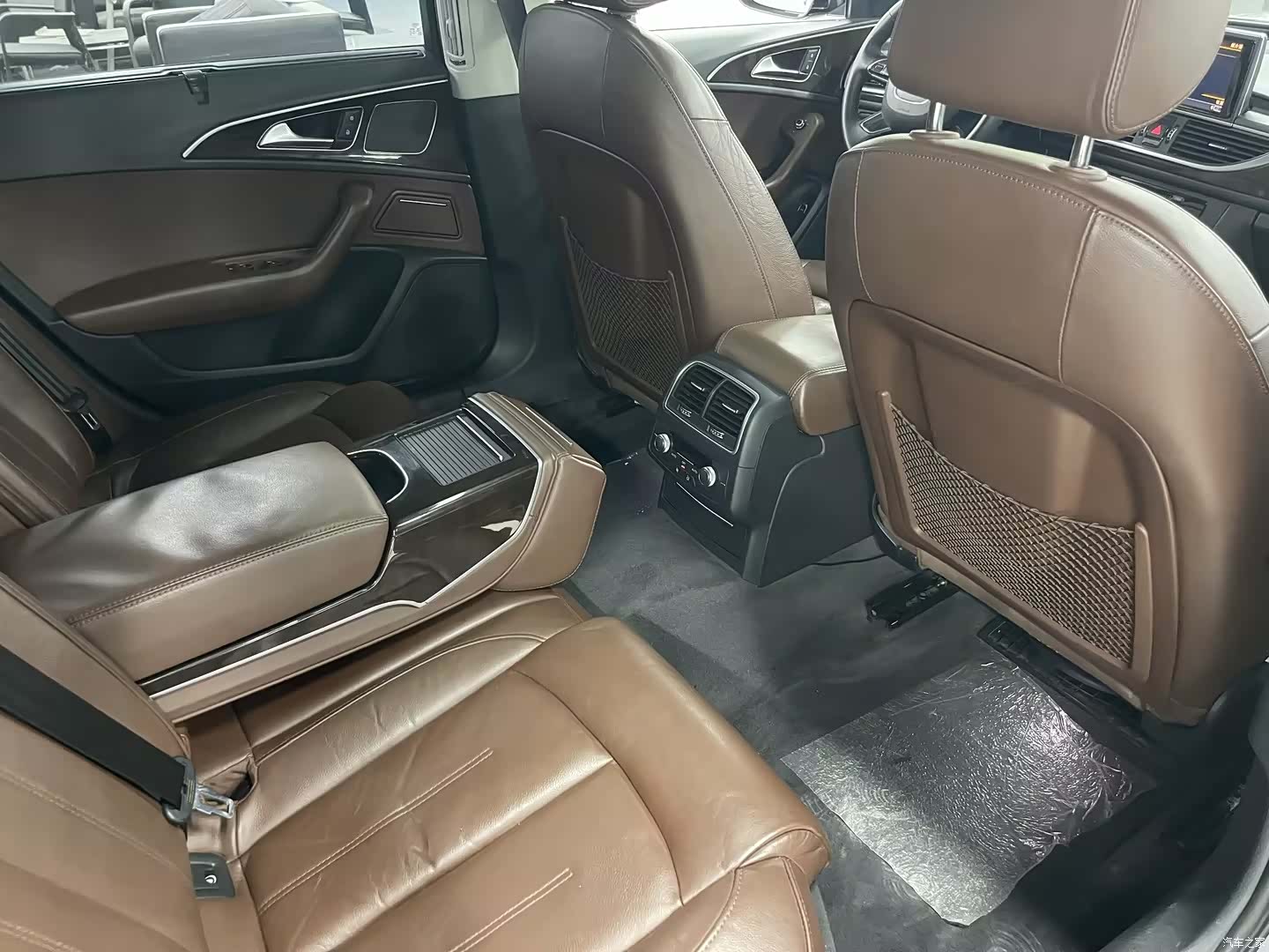 Audi A6L, 2016 12