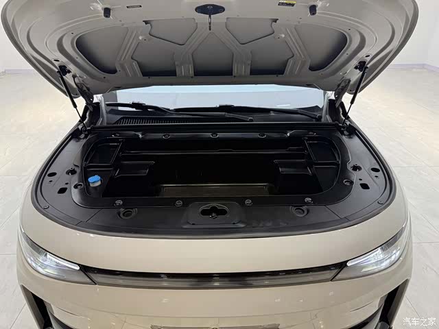 Leapmotor C10, 2024 15