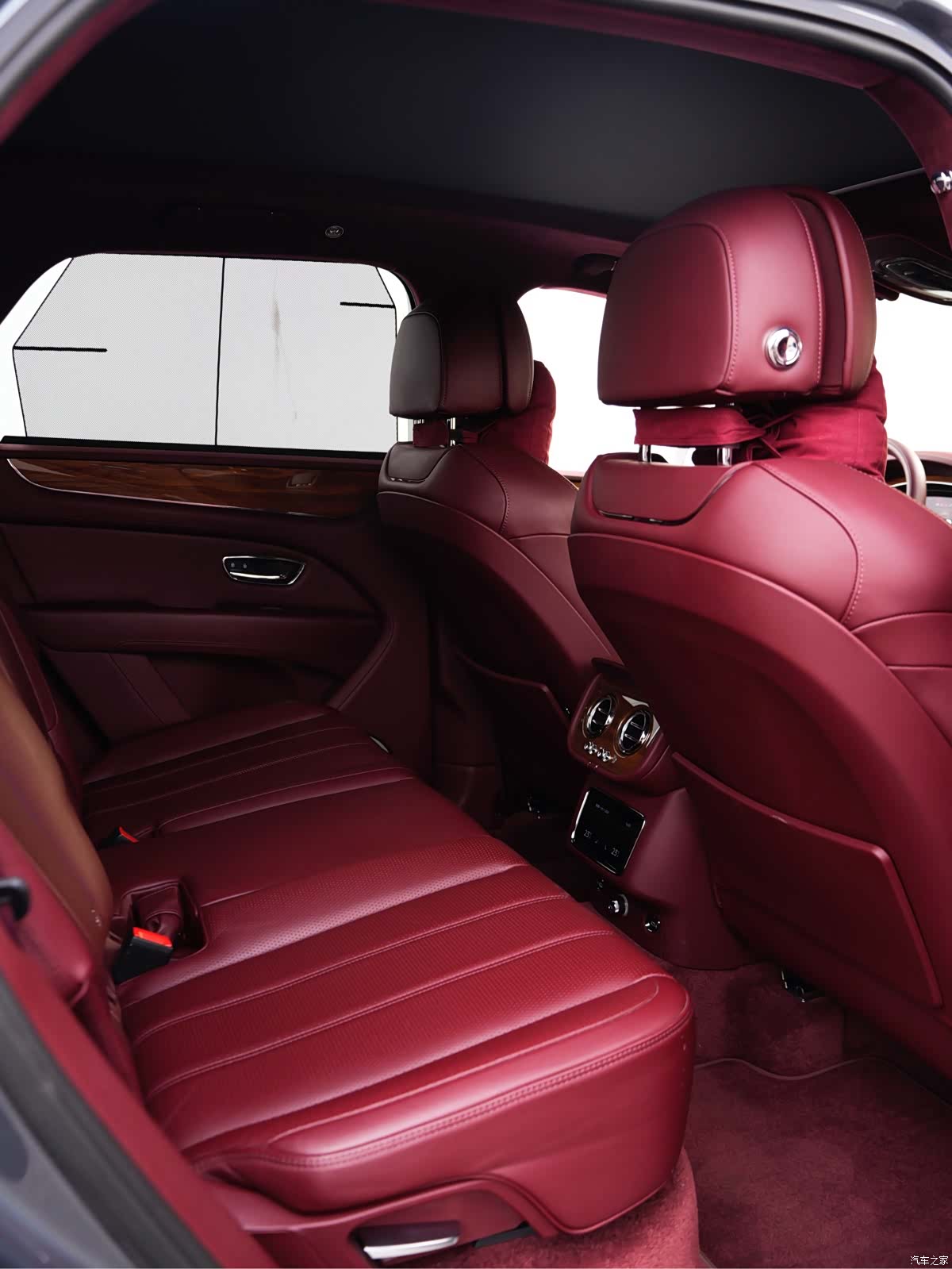 Bentley Bentayga, 2020 15