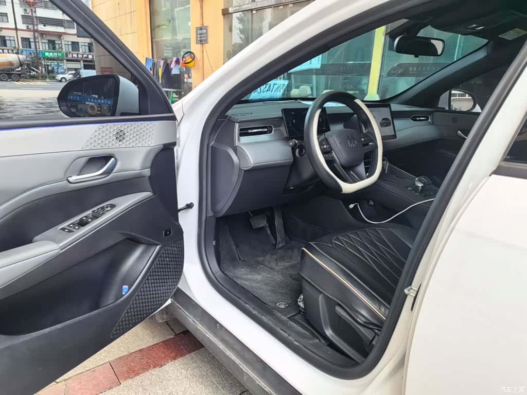 BYD Qin, 2025 16