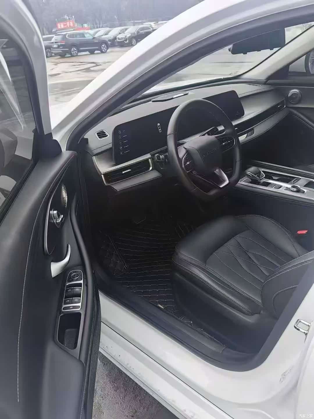 Chery Arrizo 8, 2022 4