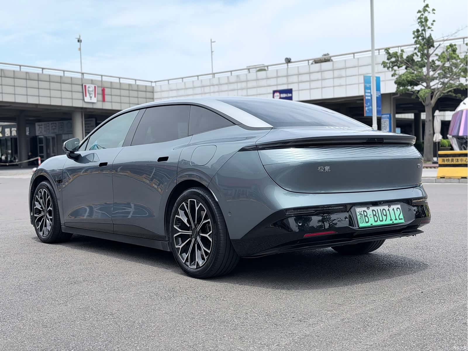 Zeekr 007, 2024 6