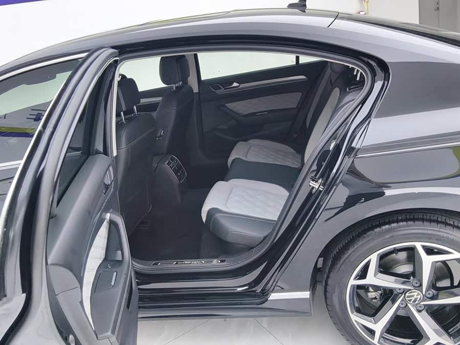 Volkswagen Magotan 2024, фото 11