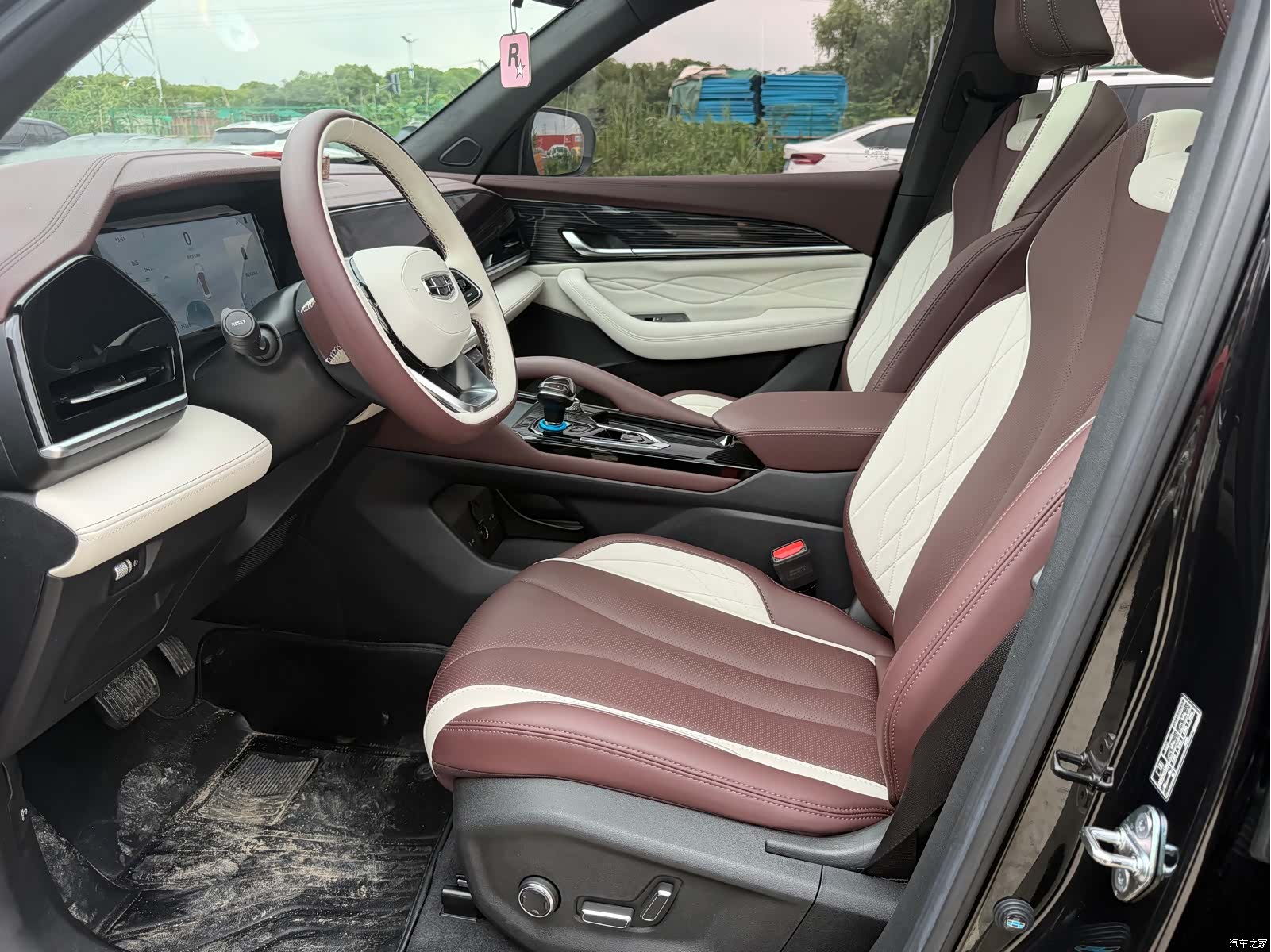 Geely Xingyue L, 2024 2