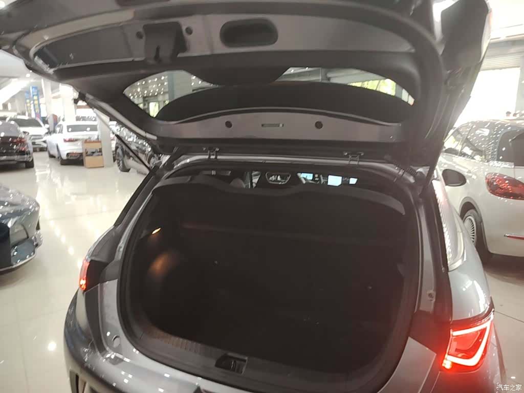 BYD Dolphin, 2024 19