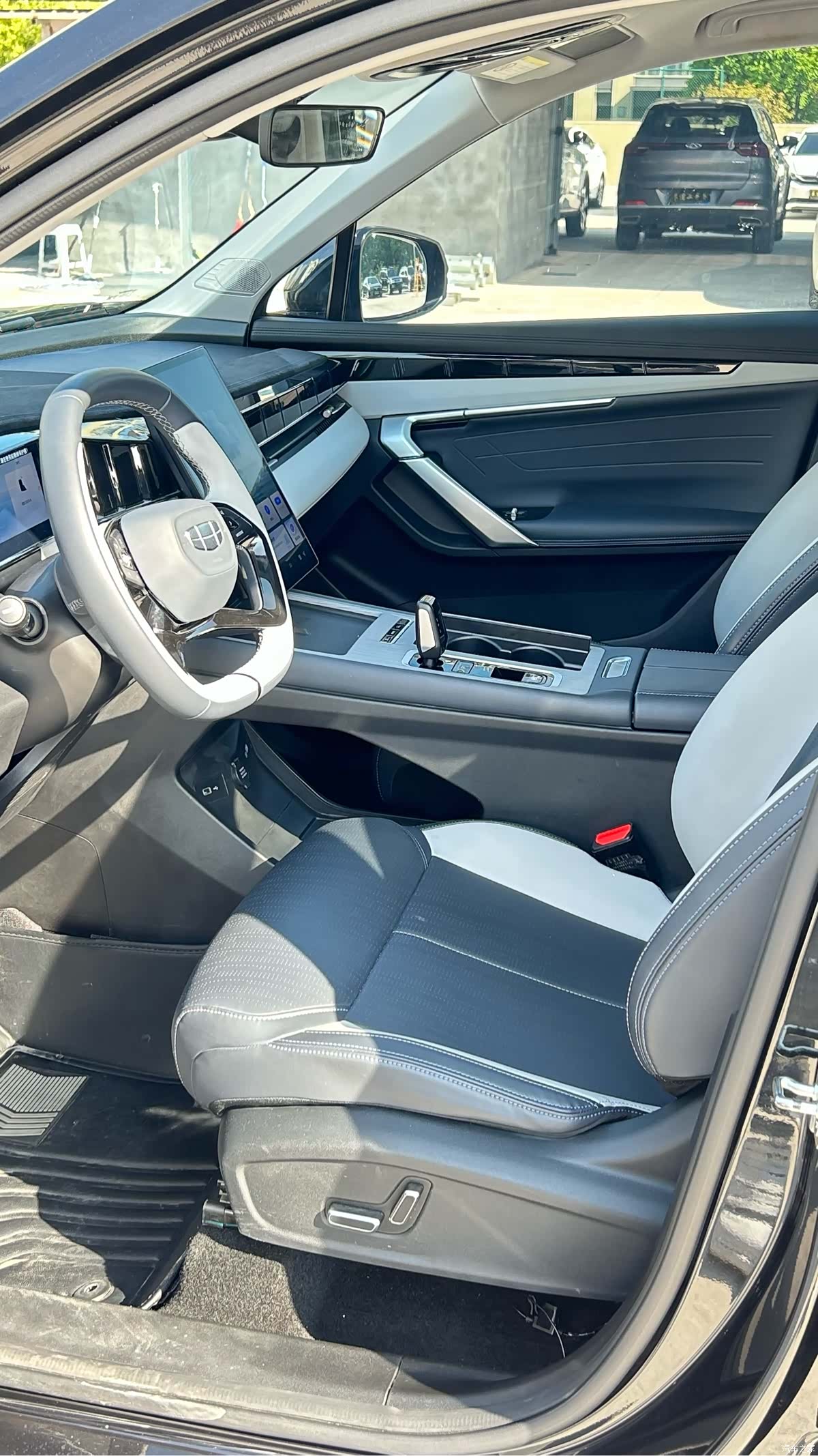 Geely Boyue, 2025 4