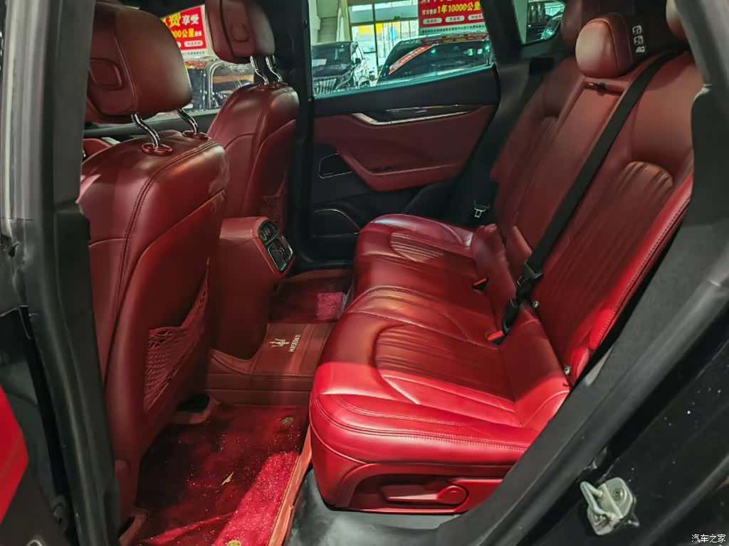 Maserati Levante, 2016 все фото