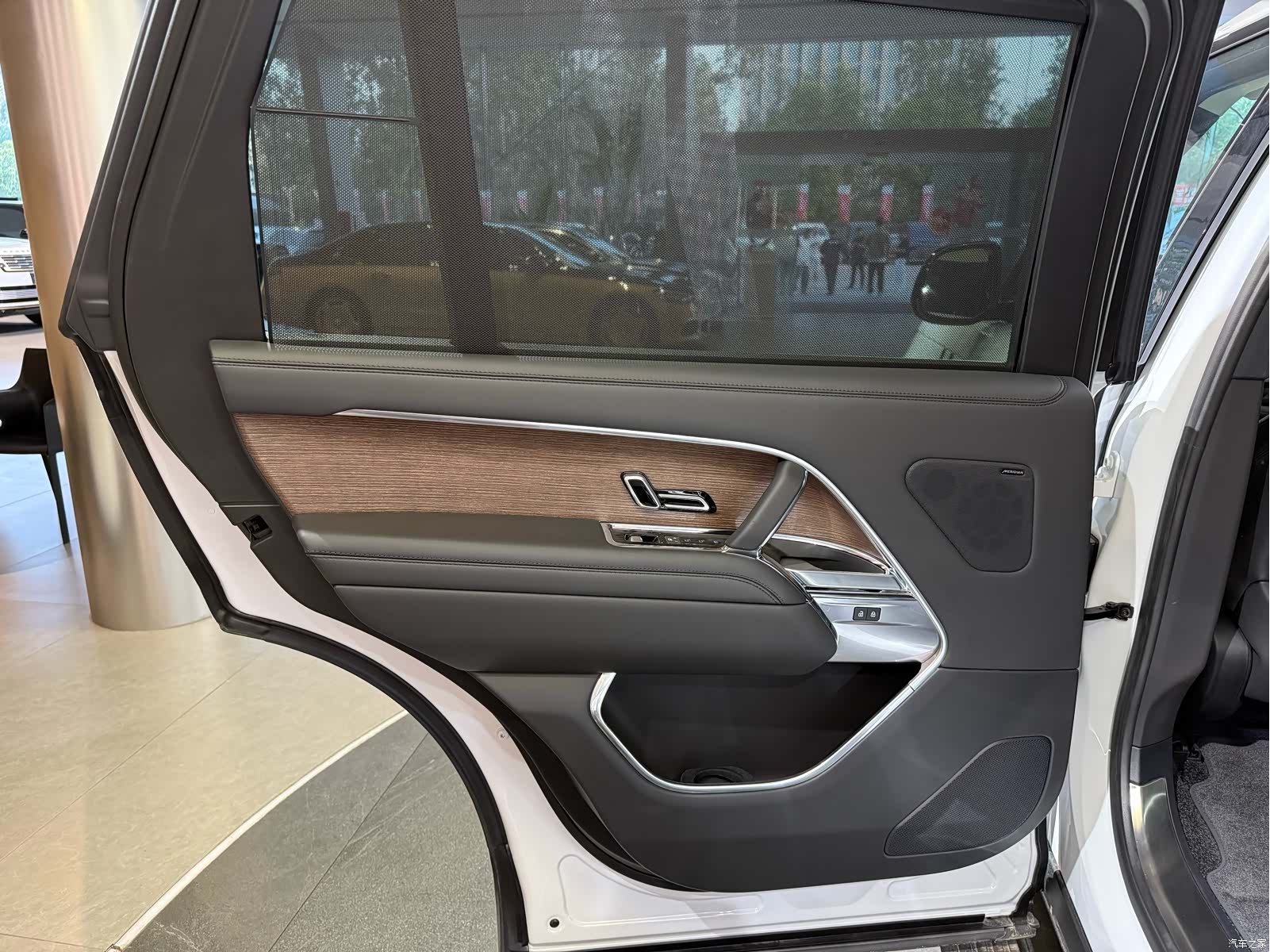 Land Rover Range Rover, 2026 13