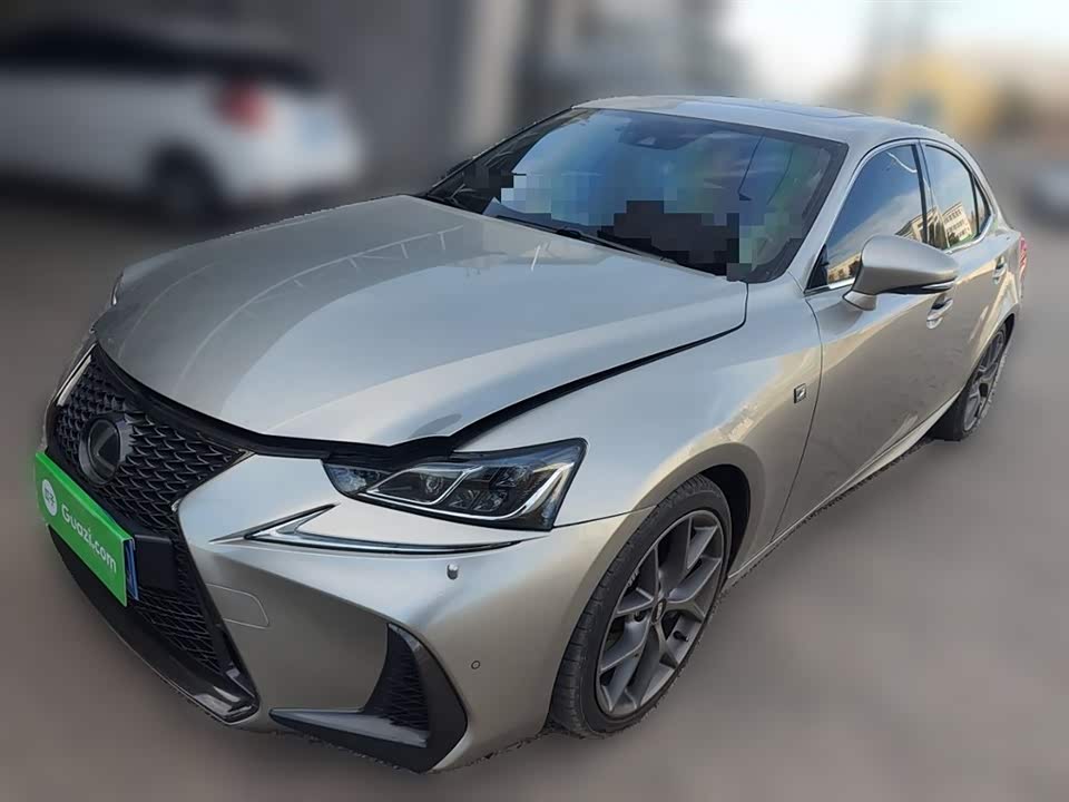 Lexus IS