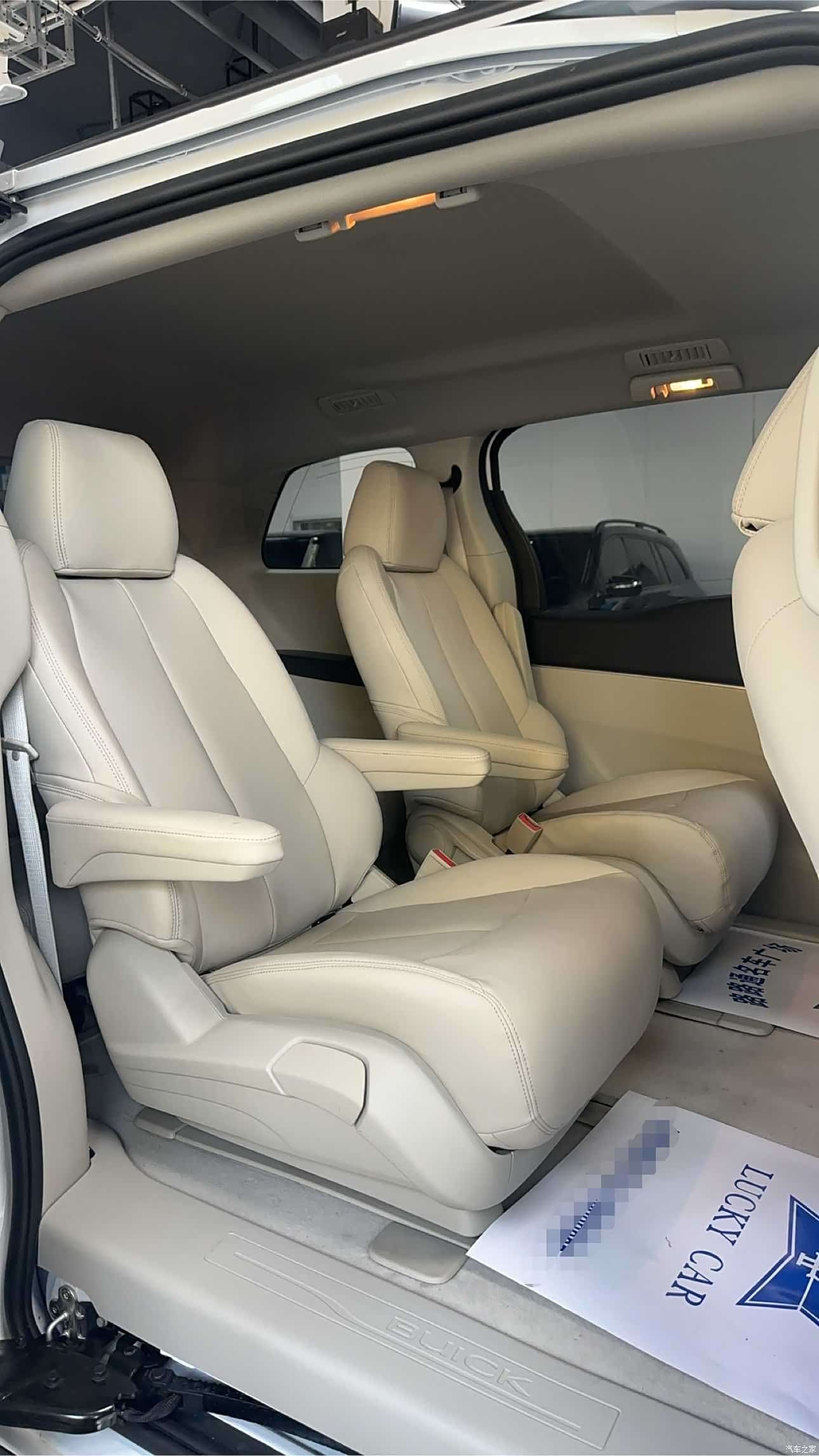 Buick GL8, 2023 12
