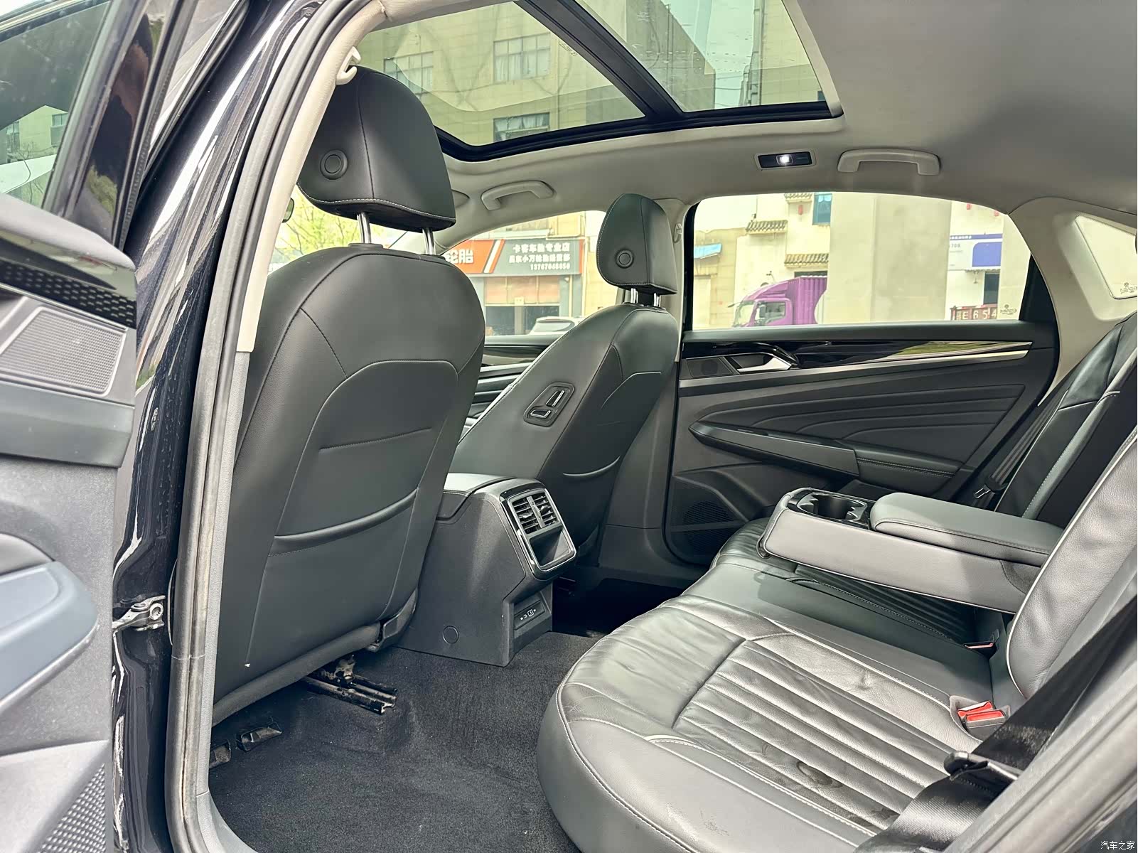 Volkswagen Passat, 2022 10
