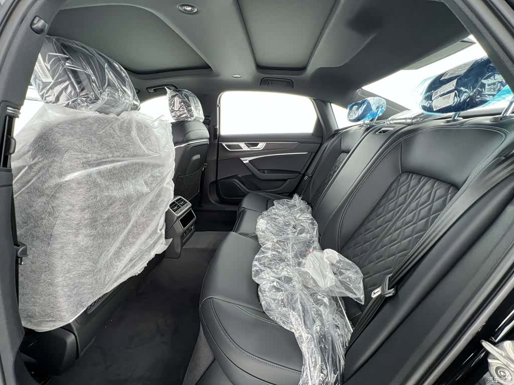 Audi A6L, 2026 29