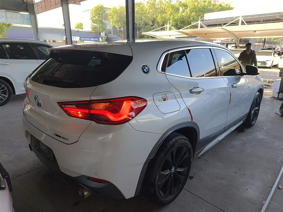 BMW X2