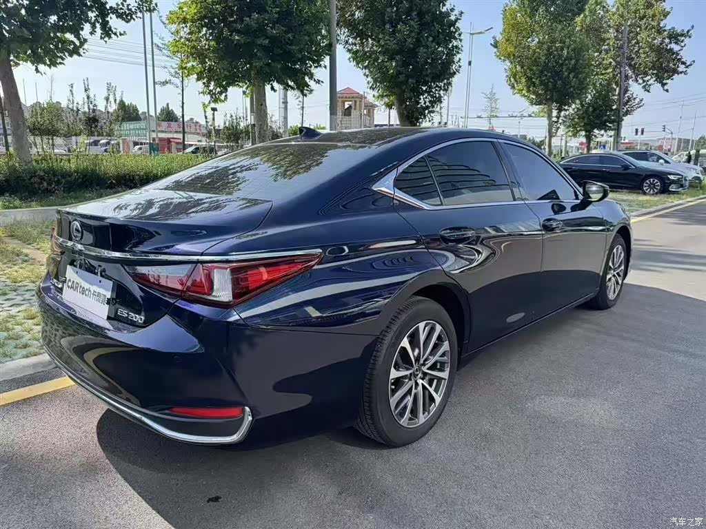 Lexus ES, 2020 2
