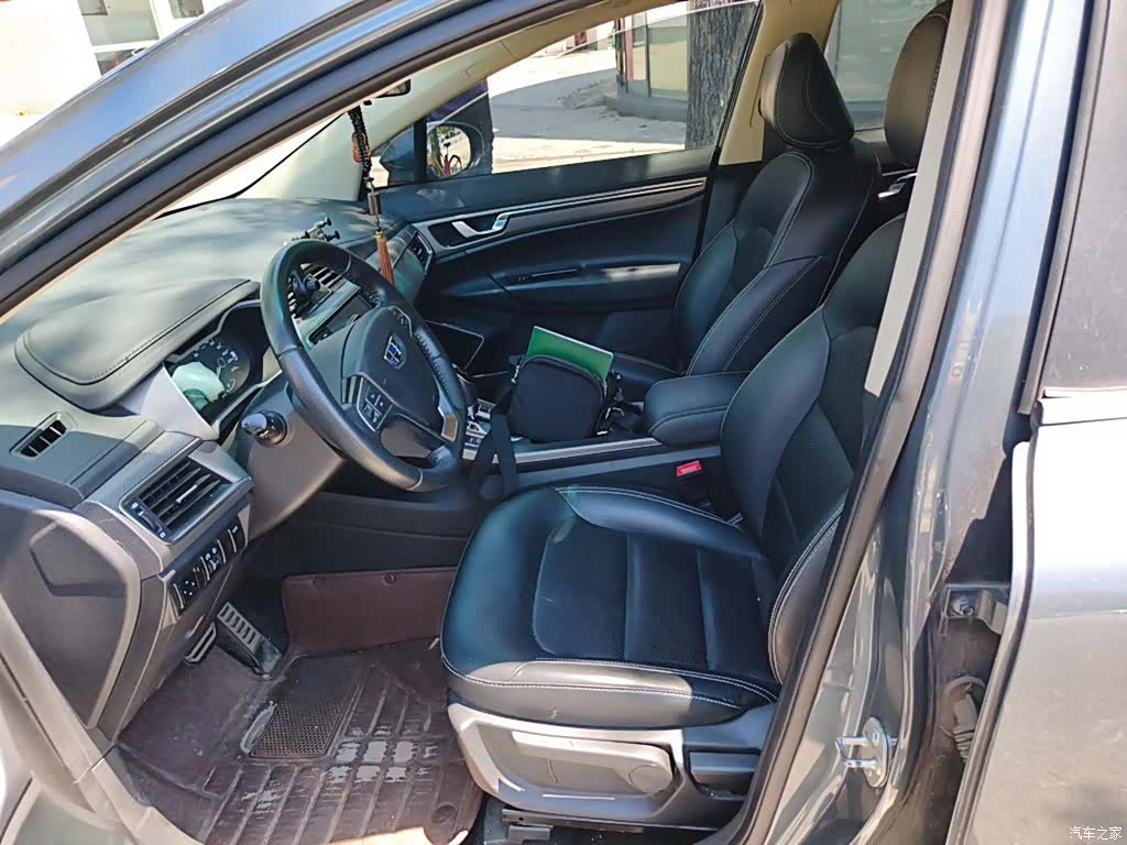 Geely Emgrand, 2017 12
